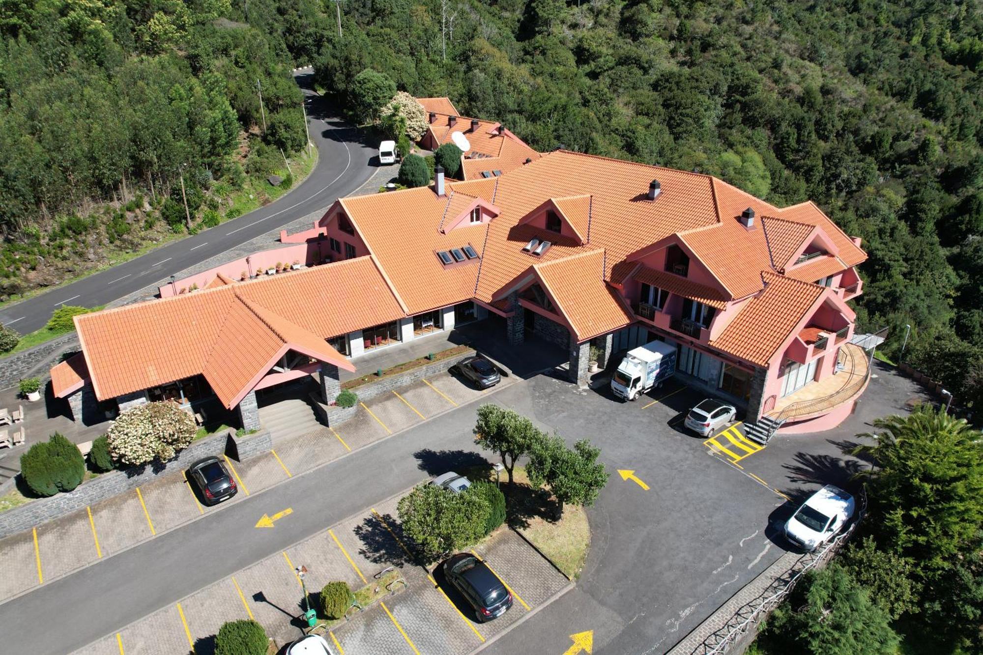 Valley View Hotel Encumeada Senhora do Rosário Buitenkant foto