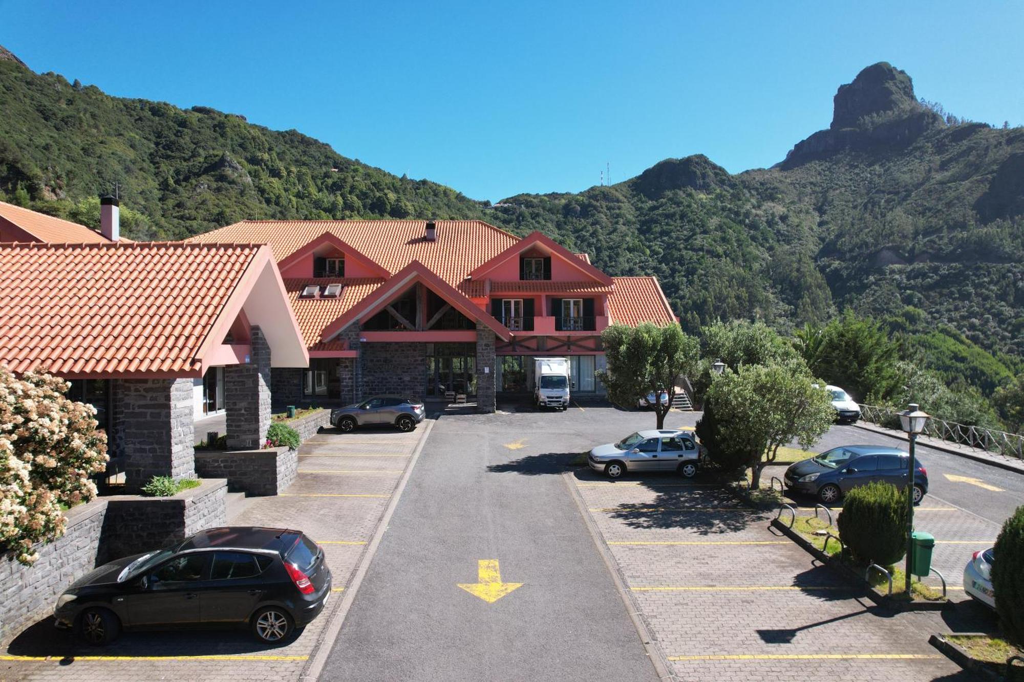 Valley View Hotel Encumeada Senhora do Rosário Buitenkant foto