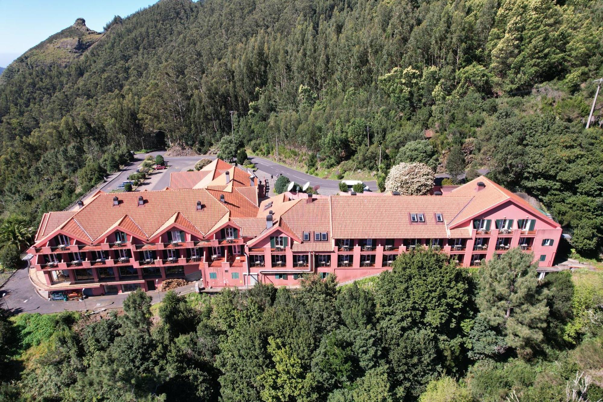 Valley View Hotel Encumeada Senhora do Rosário Buitenkant foto