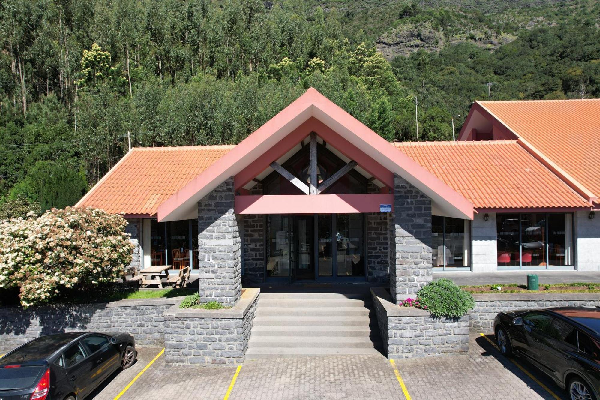 Valley View Hotel Encumeada Senhora do Rosário Buitenkant foto